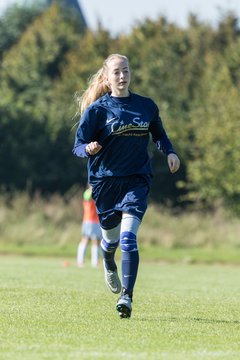Bild 106 - B-Juniorinnen Krummesser SV - SV Henstedt Ulzburg : Ergebnis: 0:3